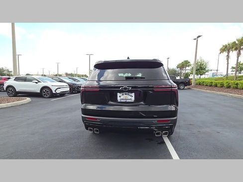 New 2026 Chevrolet Traverse LT w/ Midnight/Sport Edition FWD image 22
