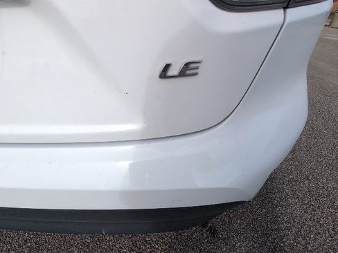 Used 2025 Toyota Corolla LE image 5