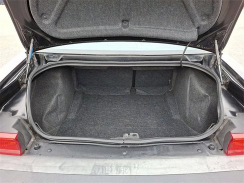 Used 2014 Dodge Challenger SXT image 30