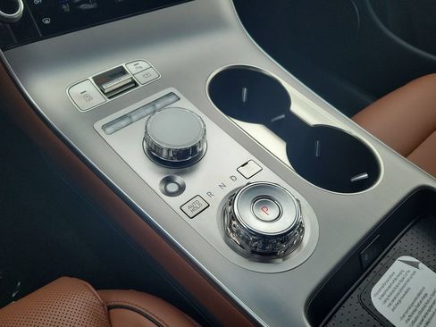 New 2026 Genesis GV70 2.5T Advanced AWD/4WD image 10