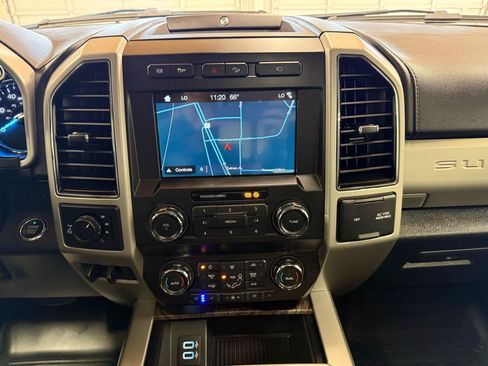 Used 2019 Ford F250 Lariat w/ Lariat Ultimate Package AWD/4WD image 17