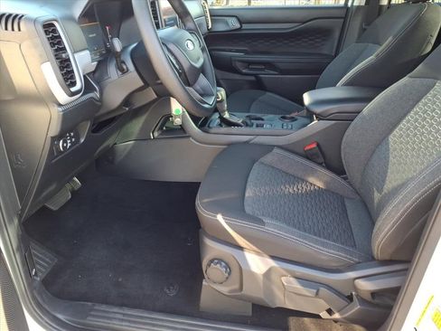 Used 2025 Ford Ranger XL image 11