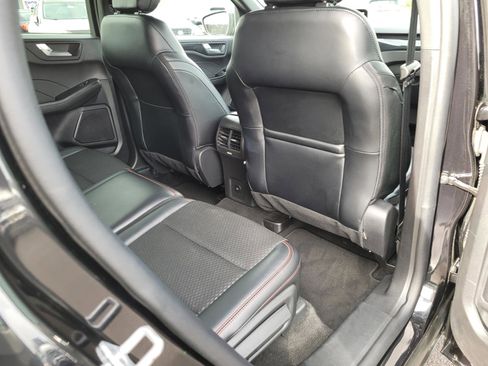 Used 2025 Ford Escape ST-Line image 19