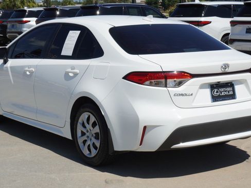 Used 2022 Toyota Corolla LE FWD image 8