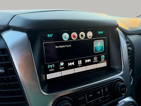 Used 2016 Chevrolet Suburban LT image 21