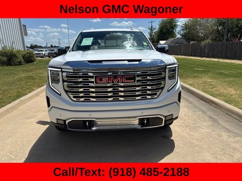 Used 2023 GMC Sierra 1500 Denali w/ Denali Reserve Package AWD/4WD image 8
