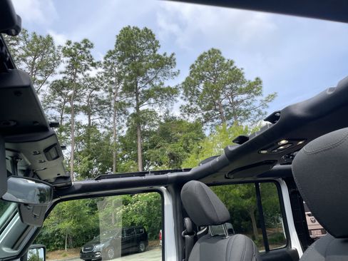 Used 2020 Jeep Wrangler Unlimited Sport S AWD/4WD image 27