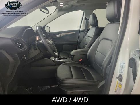 Certified 2022 Ford Escape Titanium w/ Class II Trailer Tow Package AWD/4WD image 13