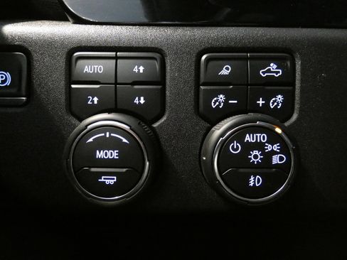 Used 2025 Chevrolet Silverado 2500 High Country w/ Midnight Edition AWD/4WD image 21