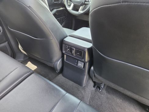 Used 2025 Toyota 4Runner TRD Off-Road Premium AWD/4WD image 34
