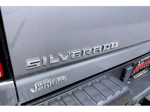 Used 2024 Chevrolet Silverado 2500 ZR2 w/ Technology Package AWD/4WD image 33