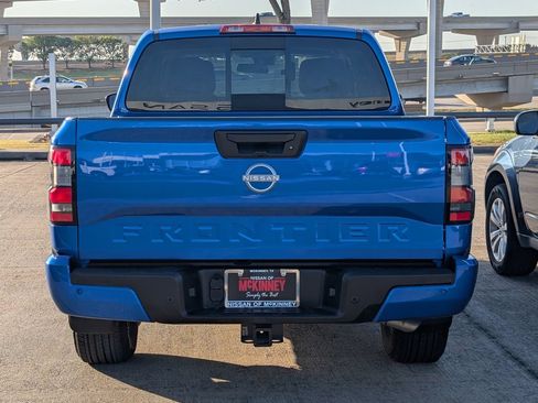 Used 2025 Nissan Frontier SV w/ SV Convenience Package RWD image 5