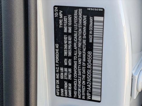 Used 2025 Porsche Macan Turbo image 30