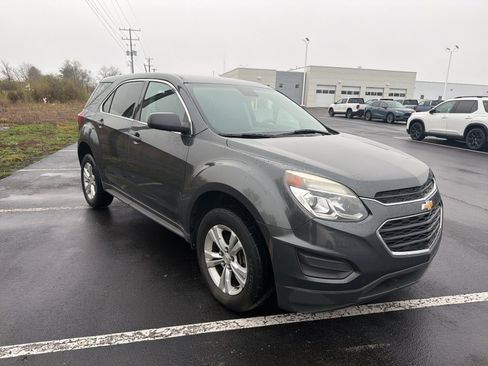 Used 2017 Chevrolet Equinox LS image 8