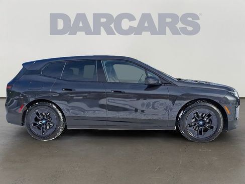 Used 2025 BMW iX xDrive50 w/ Premium Package image 7