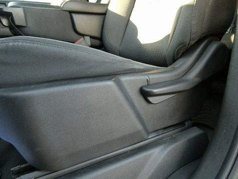 Used 2020 Chevrolet Silverado 1500 Custom w/ Custom Value Package image 22