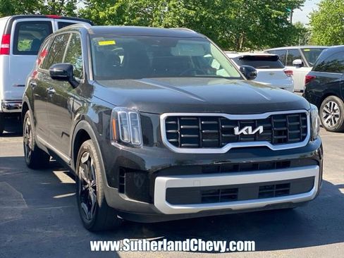Used 2025 Kia Telluride S image 1