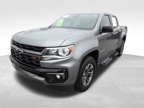Used 2021 Chevrolet Colorado Z71 w/ Safety Package image 3