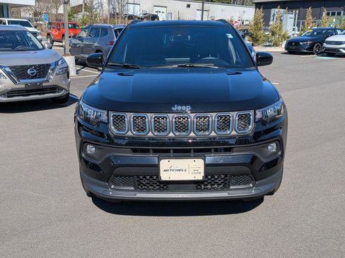 Certified 2024 Jeep Compass Latitude w/ Convenience Group AWD/4WD image 2