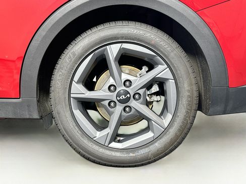 Used 2025 Kia K4 FWD image 11