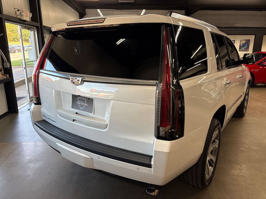 Used 2016 Cadillac Escalade Premium AWD/4WD image 7