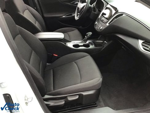 Used 2024 Chevrolet Malibu LT w/ Sport Edition image 11