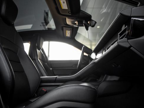Certified 2021 Porsche Taycan 4S AWD/4WD image 42