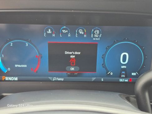 New 2026 Ford F250 Platinum w/ FX4 Off-Road Package AWD/4WD image 31