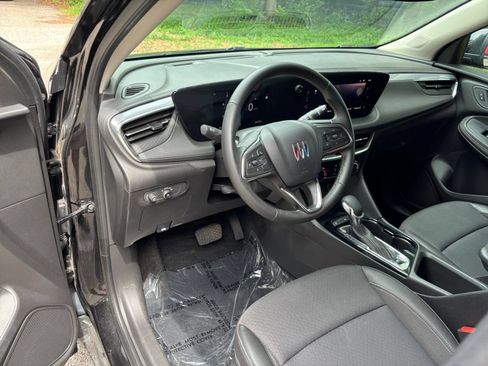 Used 2025 Buick Encore GX Preferred FWD image 32