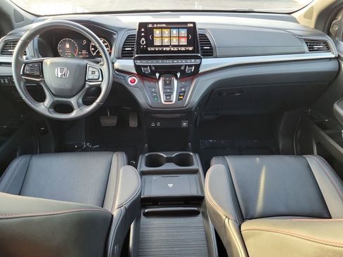 Used 2025 Honda Odyssey Sport-L image 12