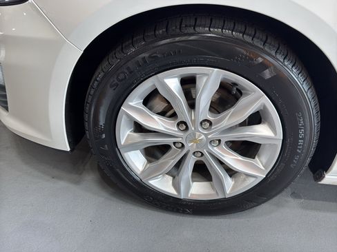 Used 2024 Chevrolet Malibu LT FWD image 9