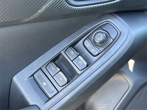 Certified 2025 Subaru Crosstrek 2.0i Premium image 17