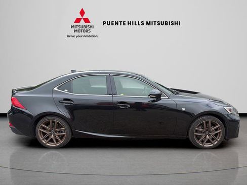 Used 2019 Lexus IS 300 F Sport w/ F Sport Package RWD image 4