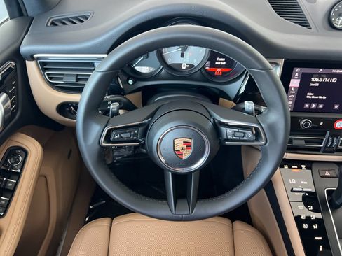 Certified 2025 Porsche Macan S AWD/4WD image 16