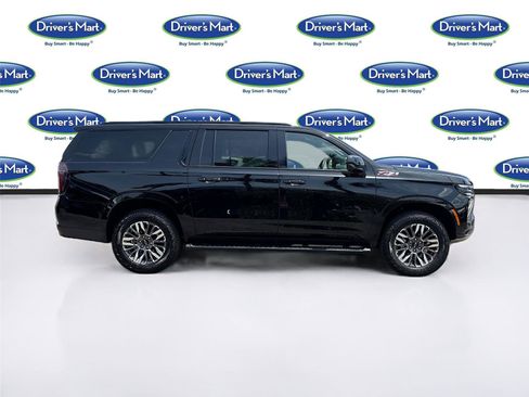 Used 2025 Chevrolet Suburban Z71 AWD/4WD image 8
