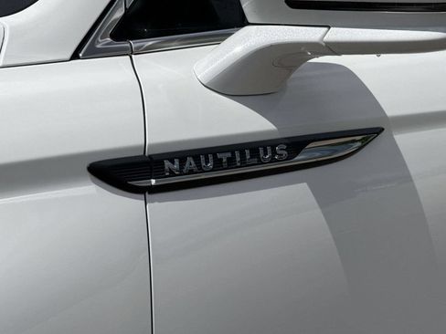 Certified 2023 Lincoln Nautilus Reserve w/ Class II Trailer Tow Package AWD/4WD image 10