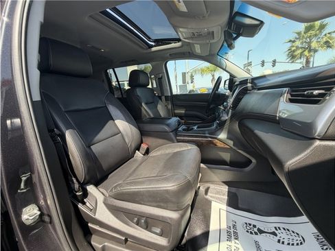 Used 2018 Chevrolet Suburban LT w/ Luxury Package RWD image 33