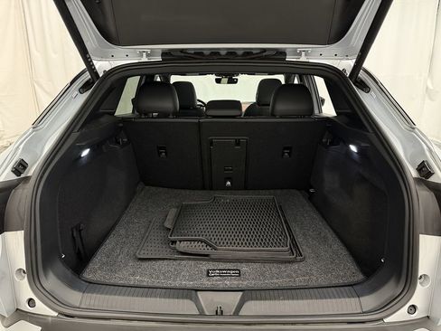 Used 2022 Volkswagen ID.4 Pro S image 33