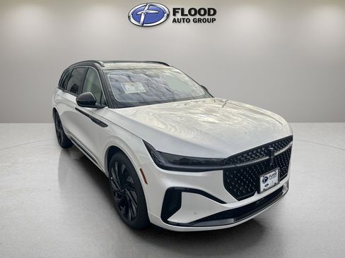 New 2026 Lincoln Nautilus Black Label w/ Jet Appearance Package image 1