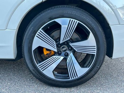 Used 2022 Audi e-tron Premium Plus w/ Premium Plus Package image 79