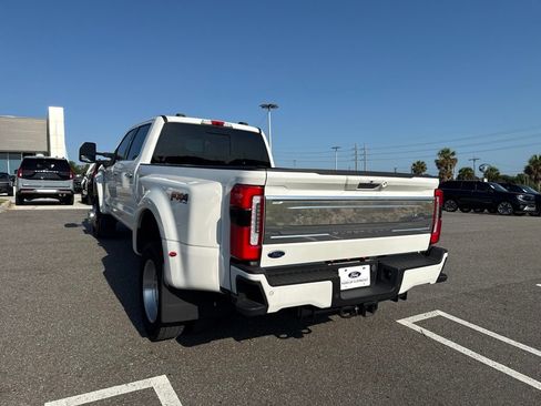 Used 2024 Ford F450 Platinum w/ FX4 Off-Road Package AWD/4WD image 3
