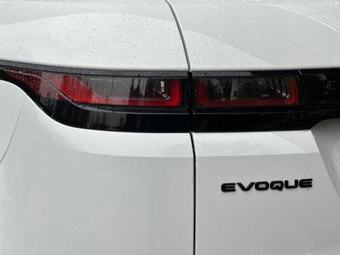 Used 2023 Land Rover Range Rover Evoque SE image 13