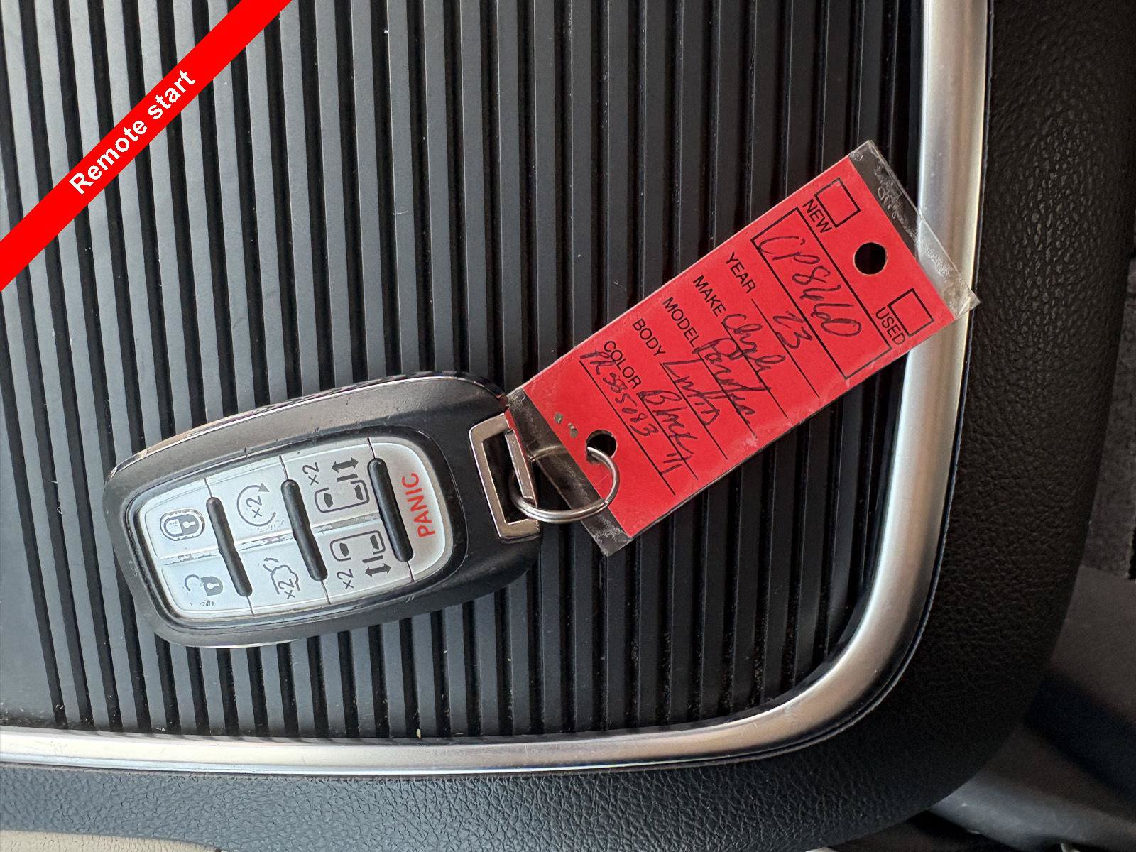 Used 2023 Chrysler Pacifica Limited FWD image 31