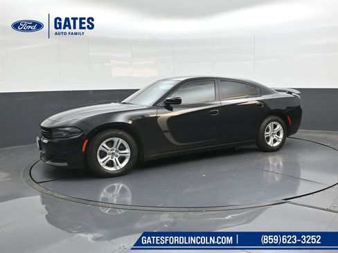 Used 2019 Dodge Charger SXT image 7