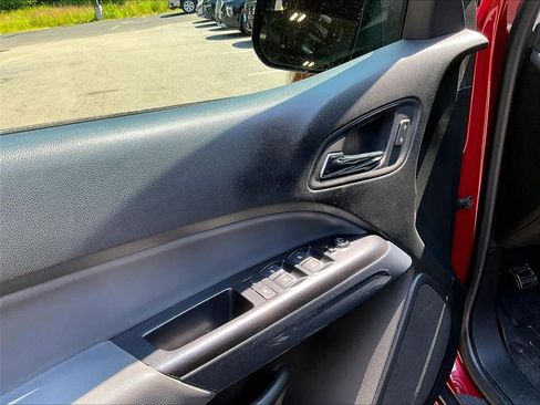 Used 2020 Chevrolet Colorado Z71 AWD/4WD image 11