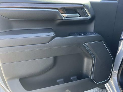 Used 2024 Chevrolet Silverado 1500 LT image 15