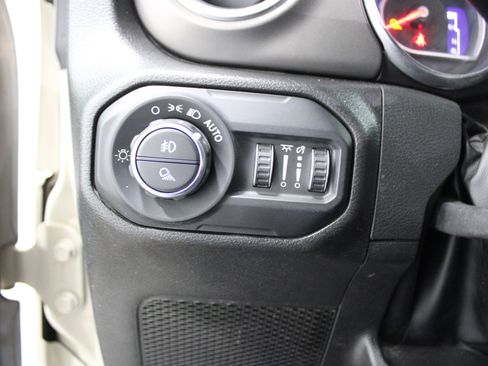 Used 2022 Jeep Gladiator Rubicon w/ Cold Weather Group AWD/4WD image 8