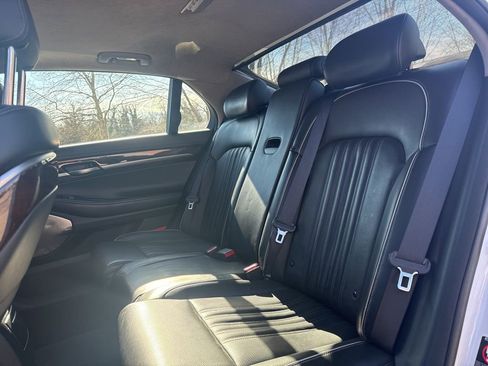 Used 2018 Genesis G90 3.3T Premium image 28