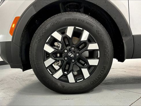 Used 2025 Hyundai Santa Cruz SE image 11