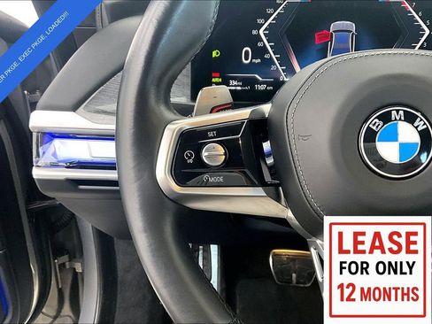 Used 2023 BMW 740i image 27